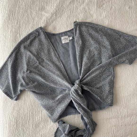 Crop front tie top - Picture 2 of 2